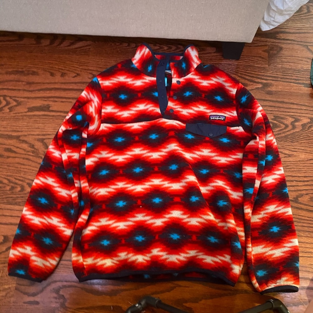 red white and blue Patagonia fleece